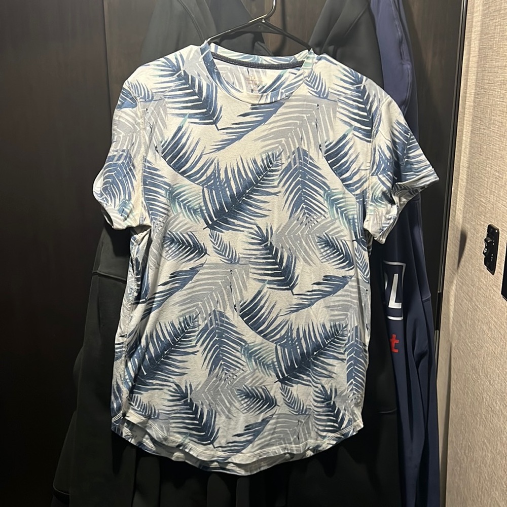 Hollister graphic T-shirt medium
